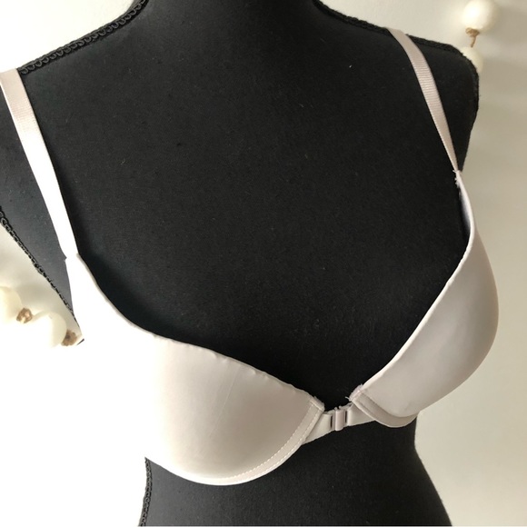 New BODY CULTURE, INC. Light Grey Silver Front Closure Bra 36B - Picture 3 of 11